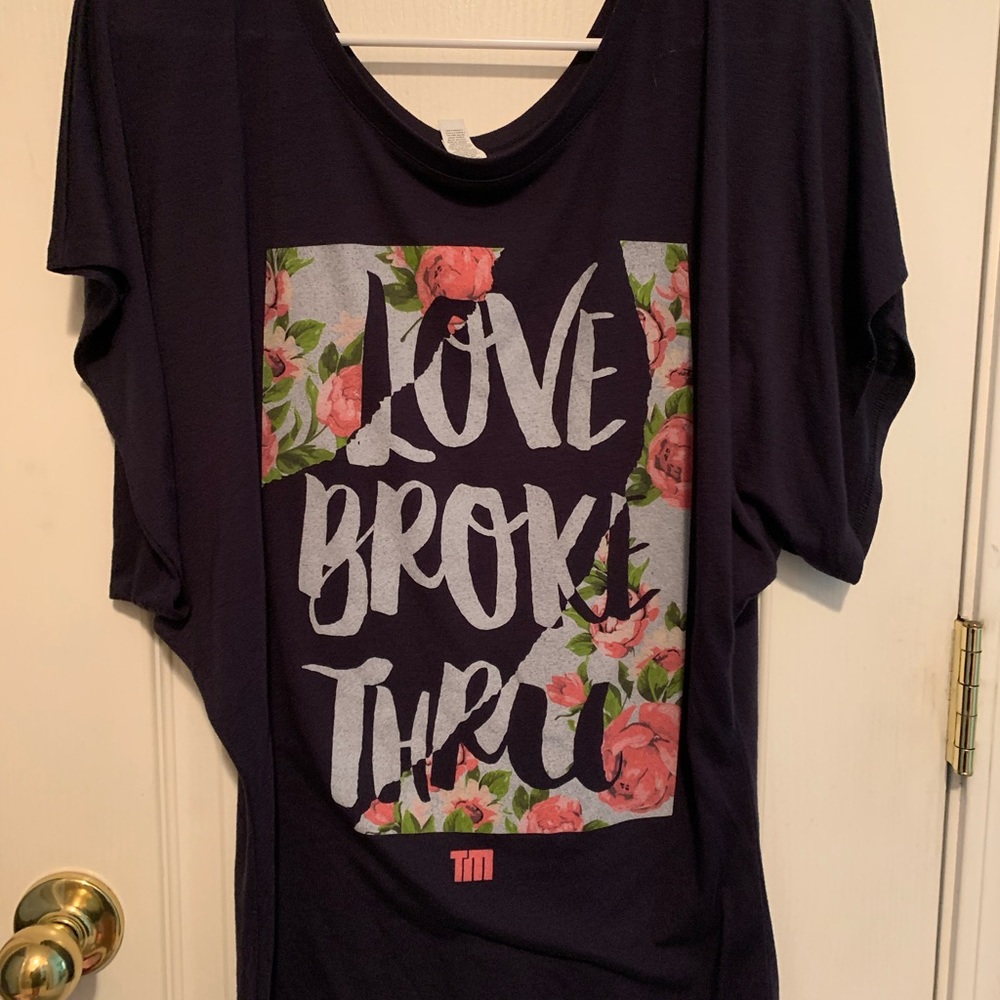 wide sleeve t shirt!
